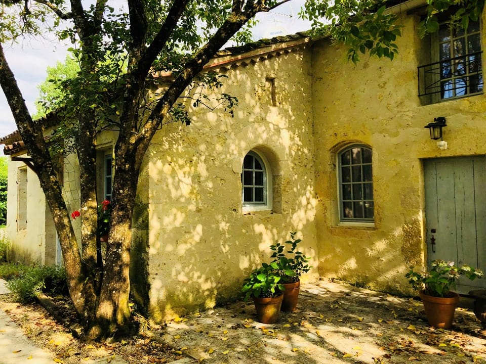 Shady side terrace