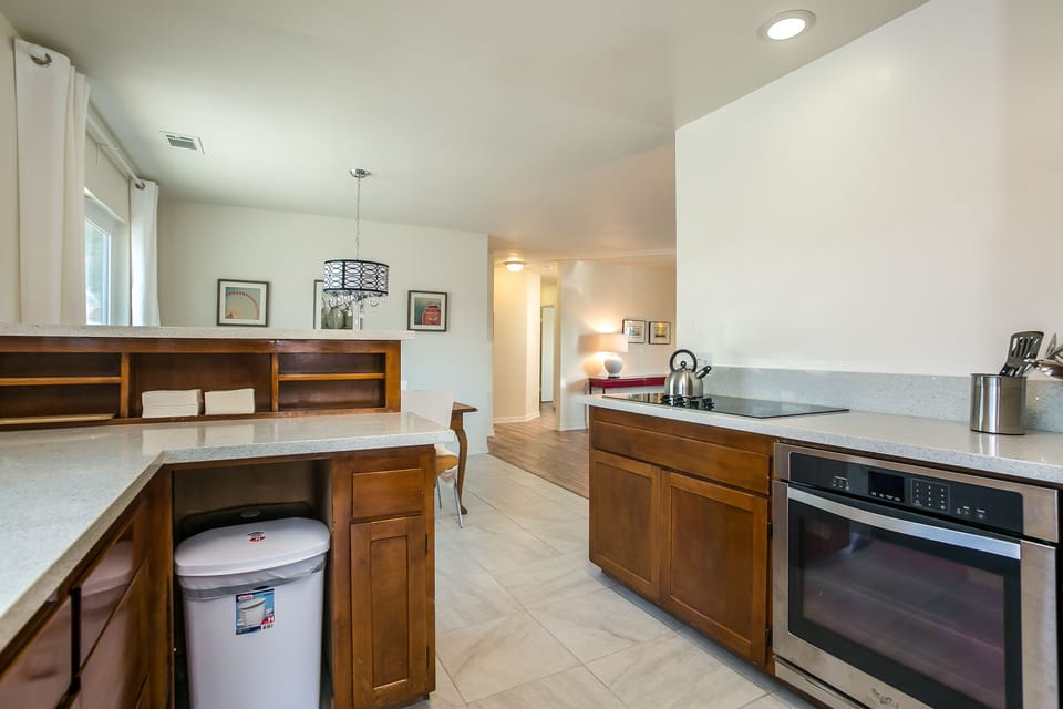 Kitchen - Cooktop and Oven