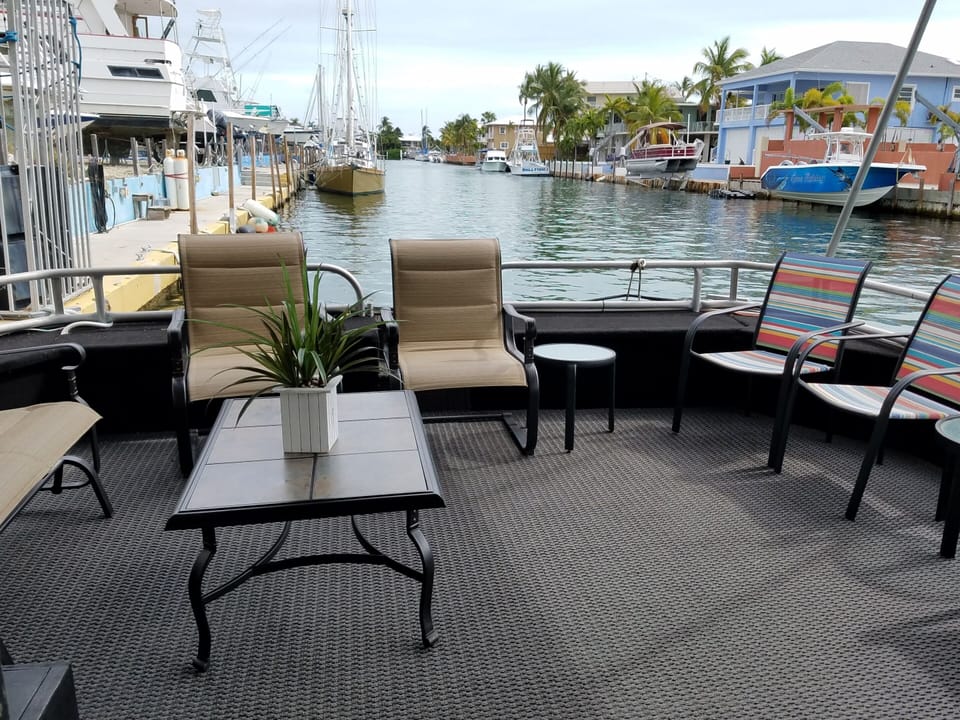 Front deck