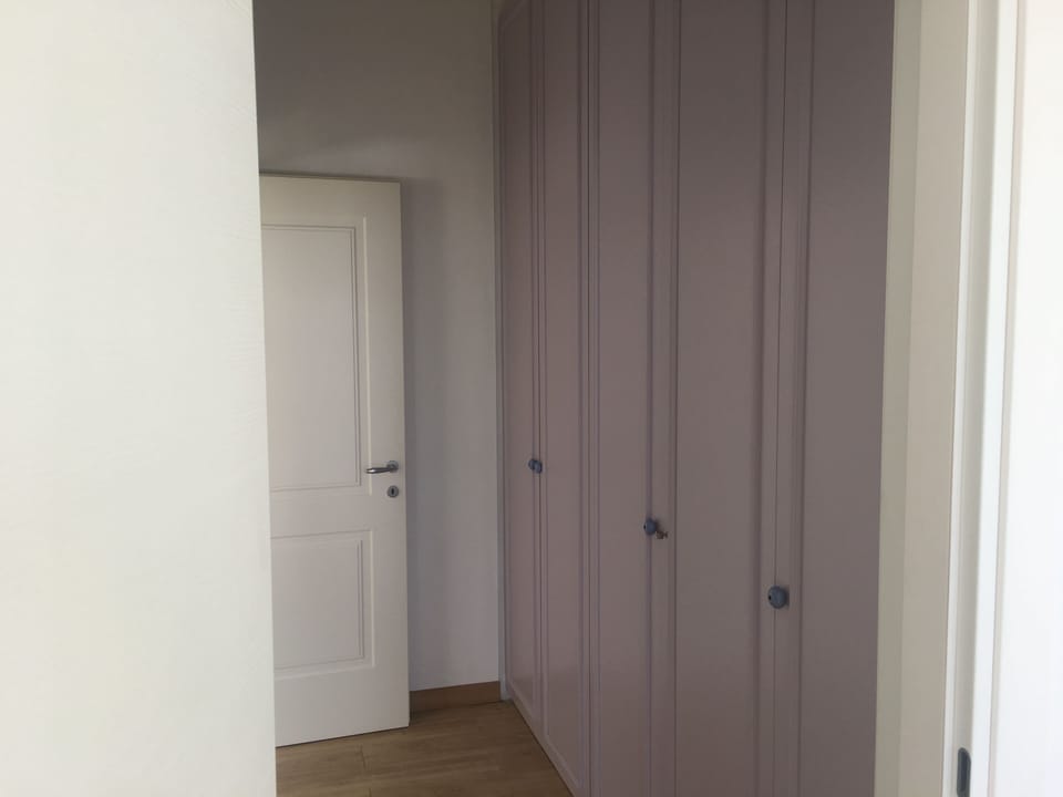 Master Custom Cabinets