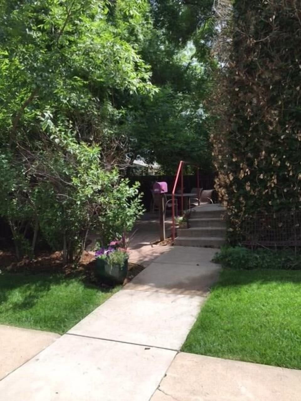 Private entry to PurpleDoor