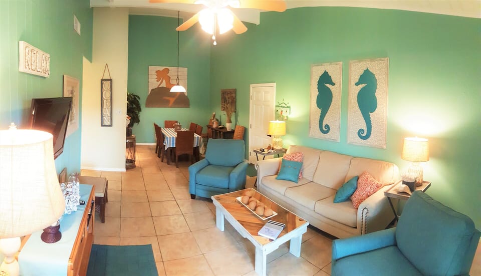 Spacious living area adjacent to Dining area