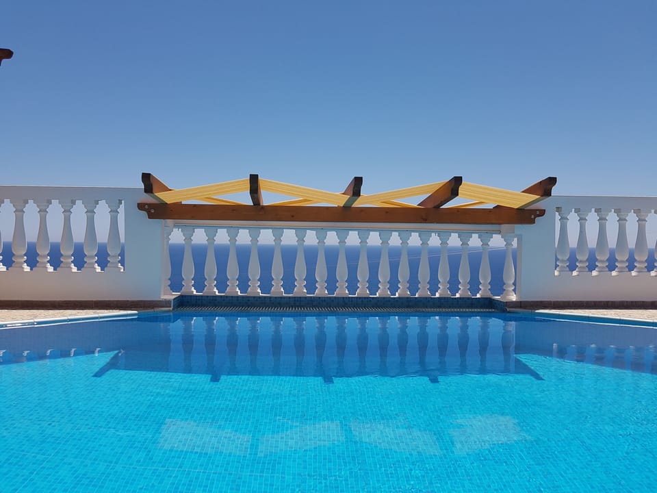 pool view to the Mediterranean sea 
