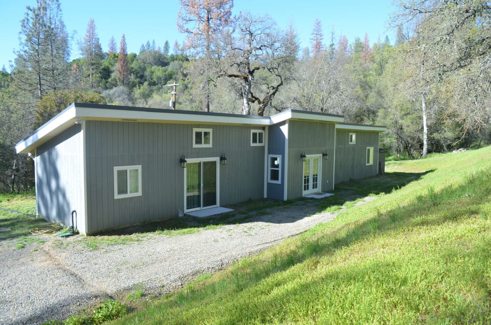 Creek House front