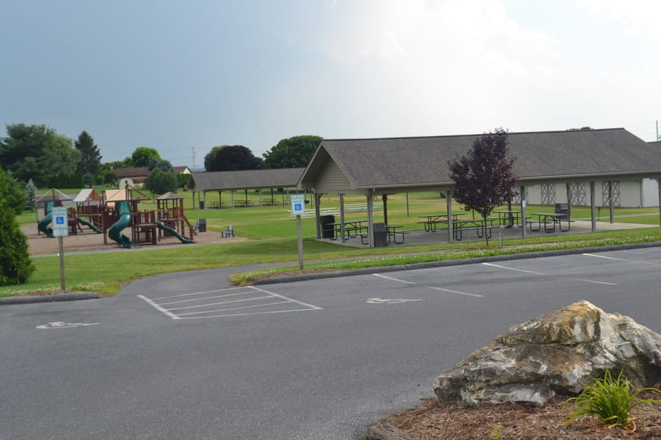 walking distance to the park
