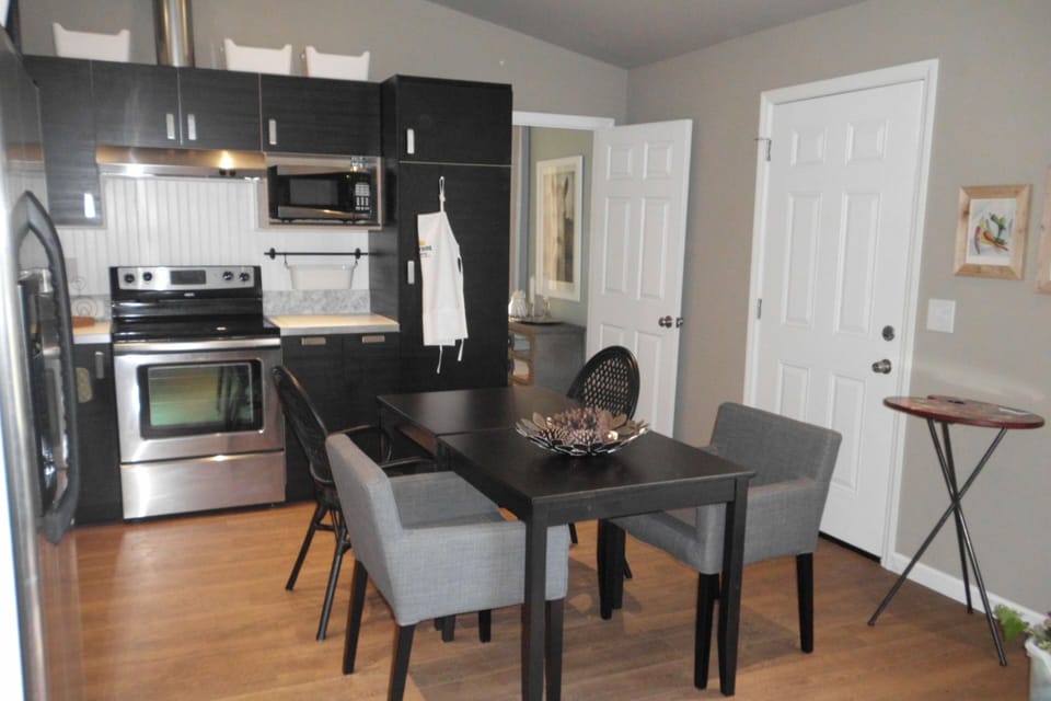 Dining area seating four