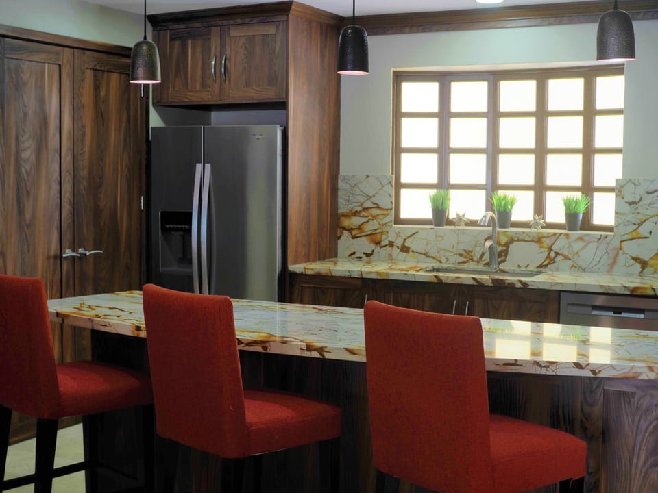 Breakfast bar for socializing and entertaining while cooking!