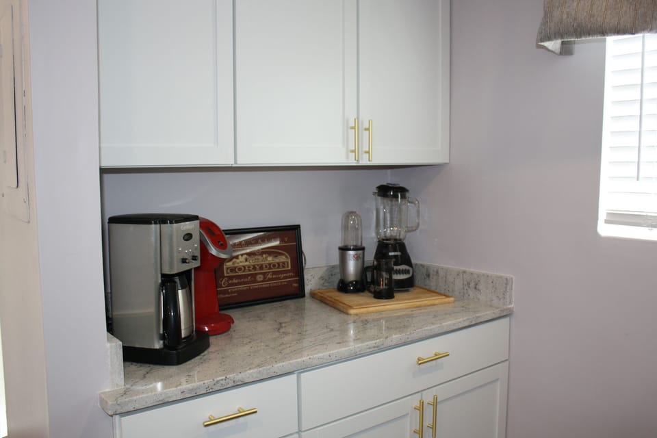 Breakfast bar