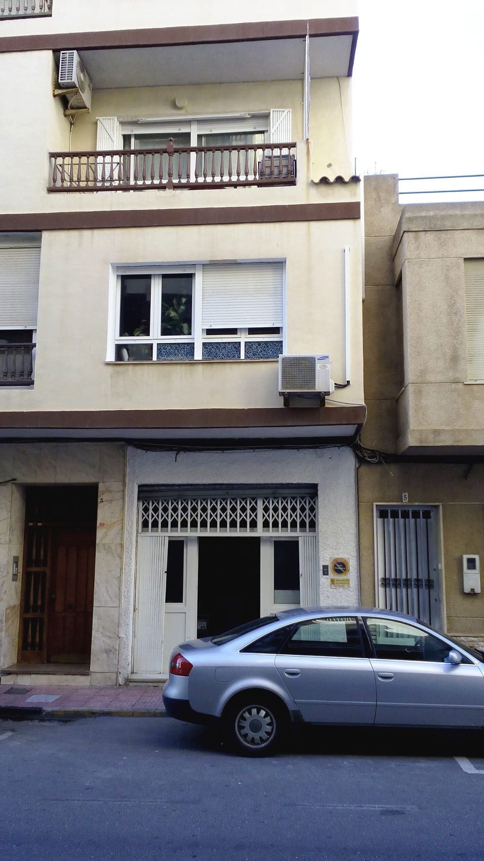 Apartment building
