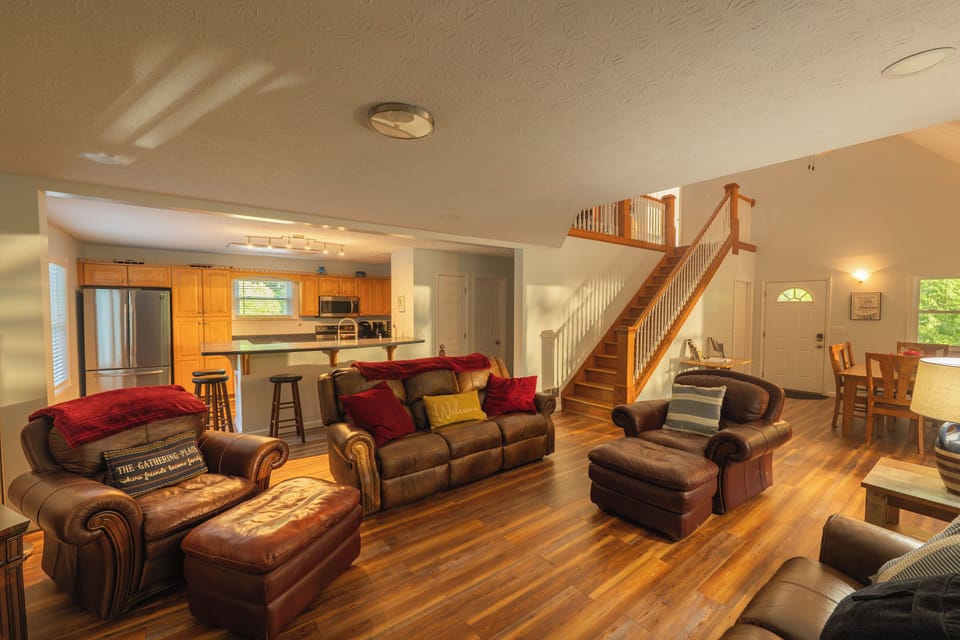 The owners mother drew the floor plan and every room and space is designed to bring your family closer together. From the eat in bar, to the super comfortable leather seating to the beautiful views from every window, there is peace in this place.