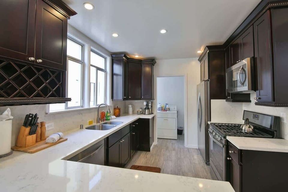 gorgeous bright updated kitchen