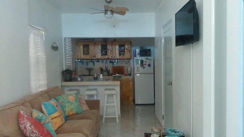 Cable, A/c full kitchen.