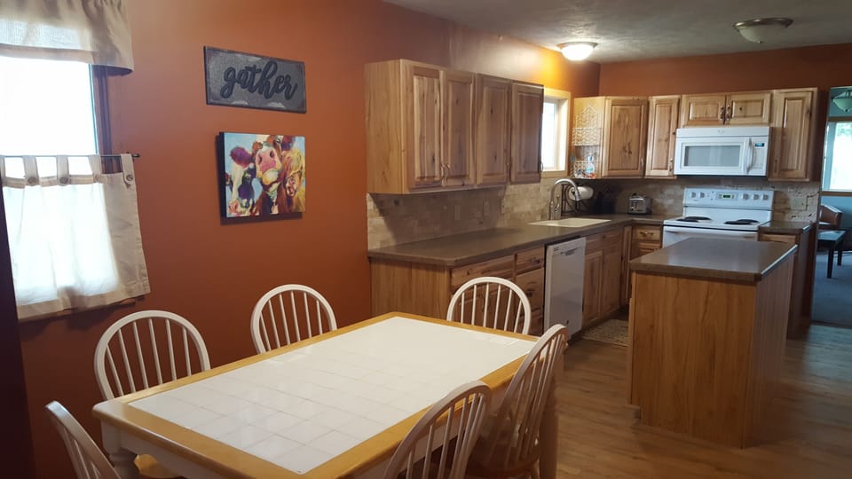 Eat in Kitchen