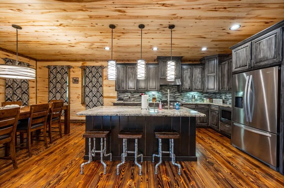 Bar/Kitchen