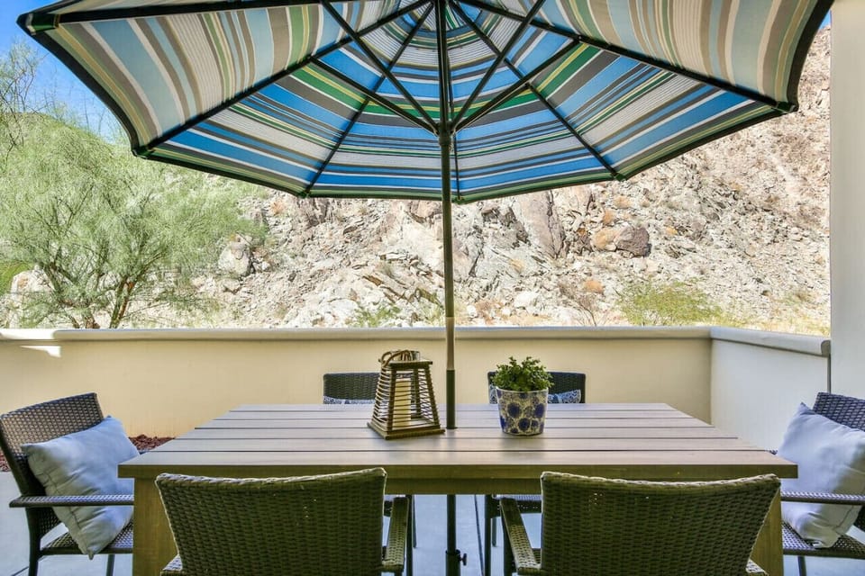 Stunning views while dining al fresco...