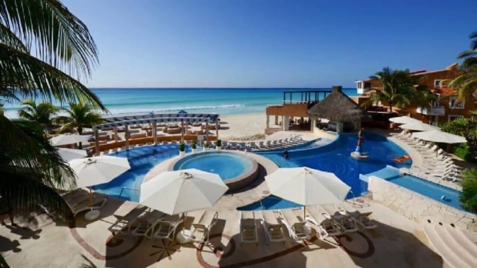 Resort facing the pool and sea