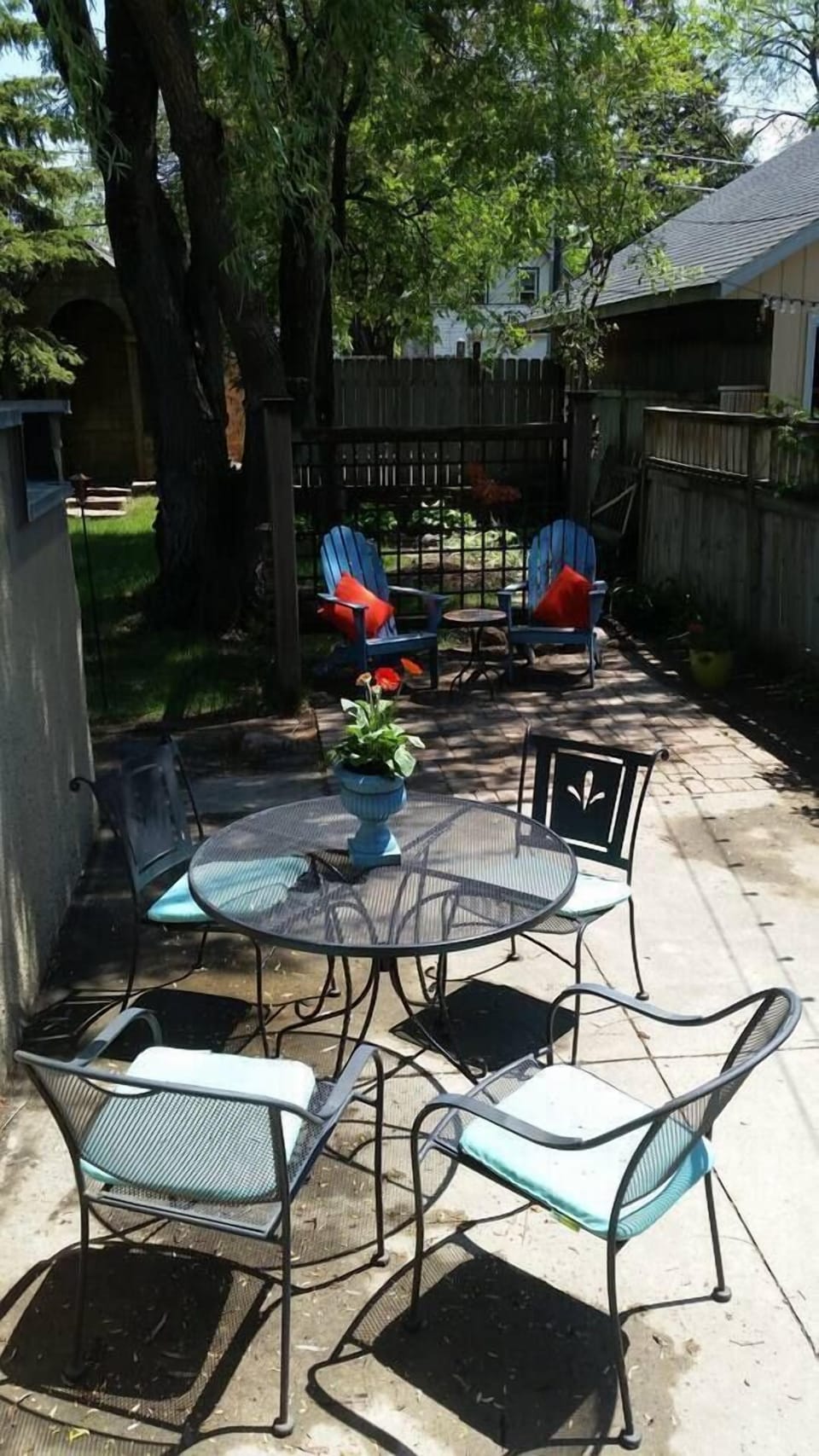 KP1400 - Backyard Patio