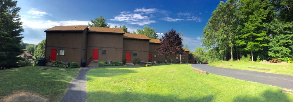 You can see the clubhouse/pool on the left. Park just steps from Apple Sally's!