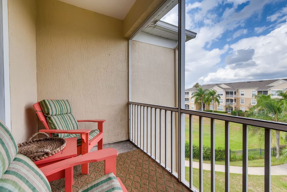 Screened Balcony