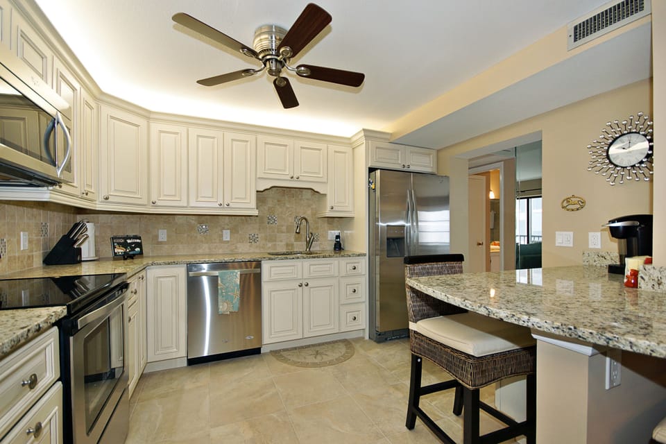 Well equipped kitchen 