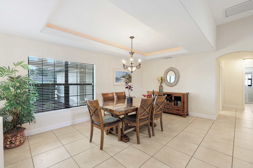 The dining room has plenty of space