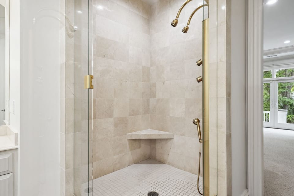 Bathroom 1 (Primary)