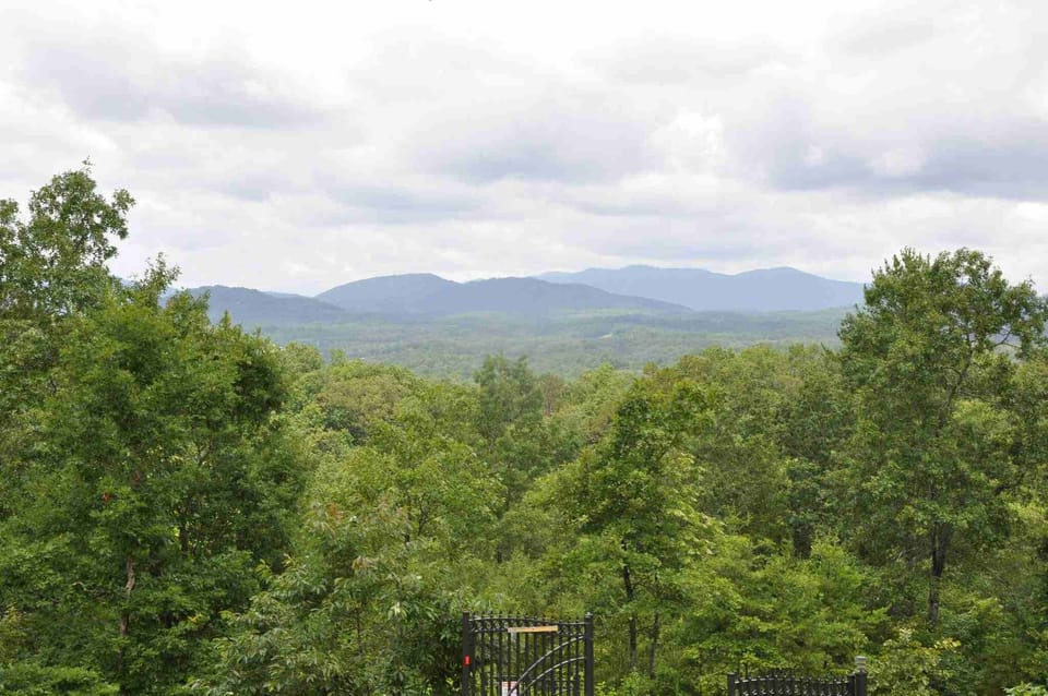 Blue View Mountain|Murphy,NC|Magnificent Mountain Views|Enchante