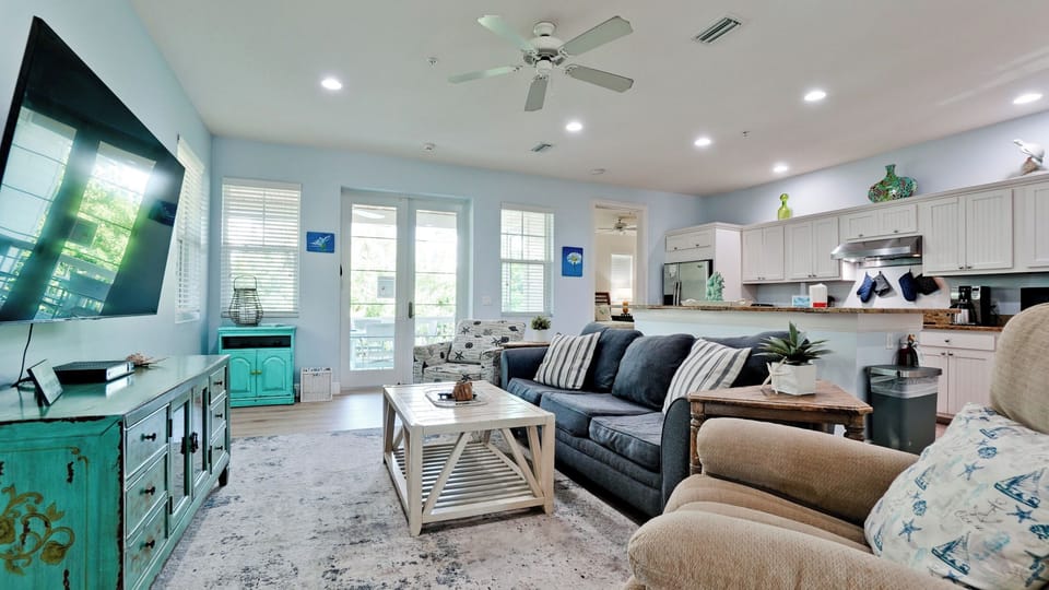 Spacious Living room