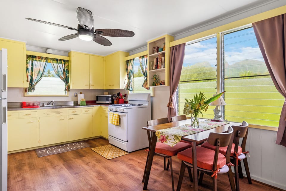 Enjoy your morning coffee or tea with sites of Mt. Kalalea
