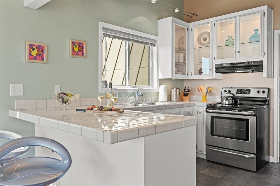 Visit the chef while they're cooking or set out a - scrumptious buffet.