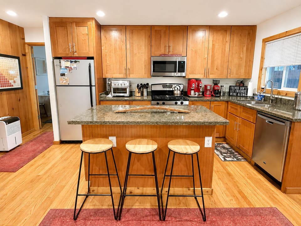 The sweet kitchen island is perfect for a breakfast buffet