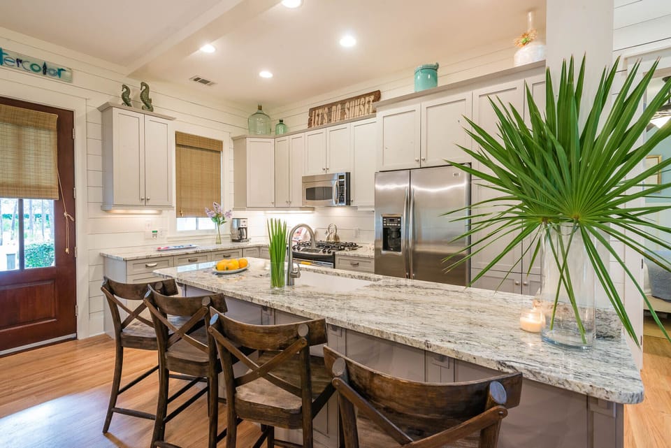 First Floor: Kitchen
