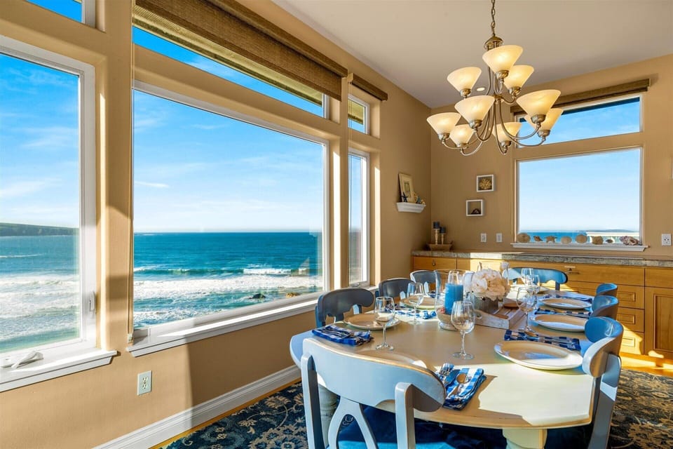 Enjoy great dinners with an amazing view or family game night