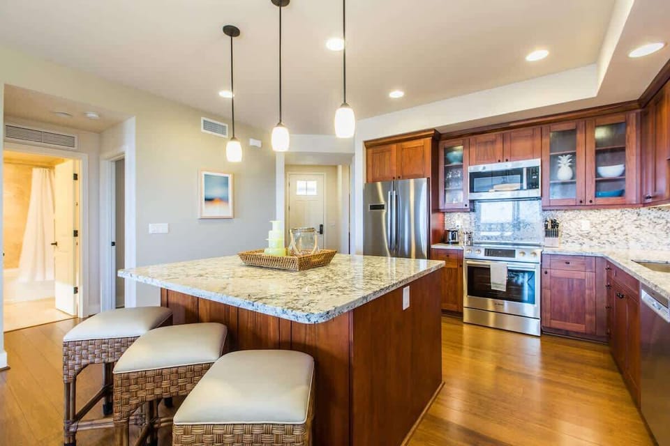 Fully Stocked Kitchen