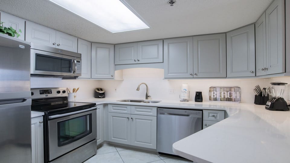Phoenix V 613 Kitchen