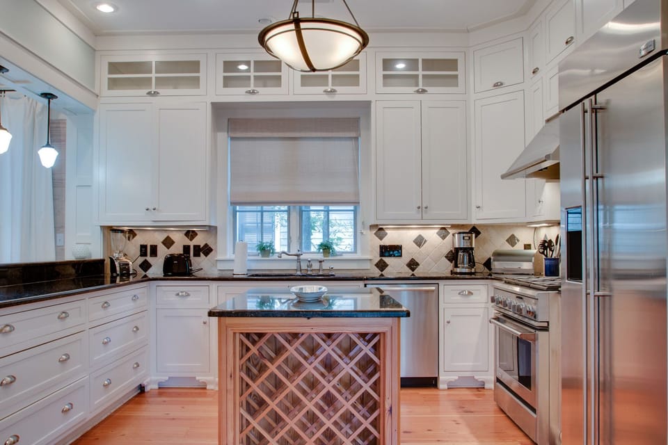 First Floor: Kitchen