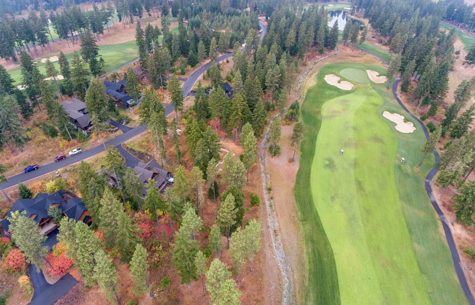Three Sisters Lodge. - Great views of the Rope Rider Golf Course from the entertainment deck!