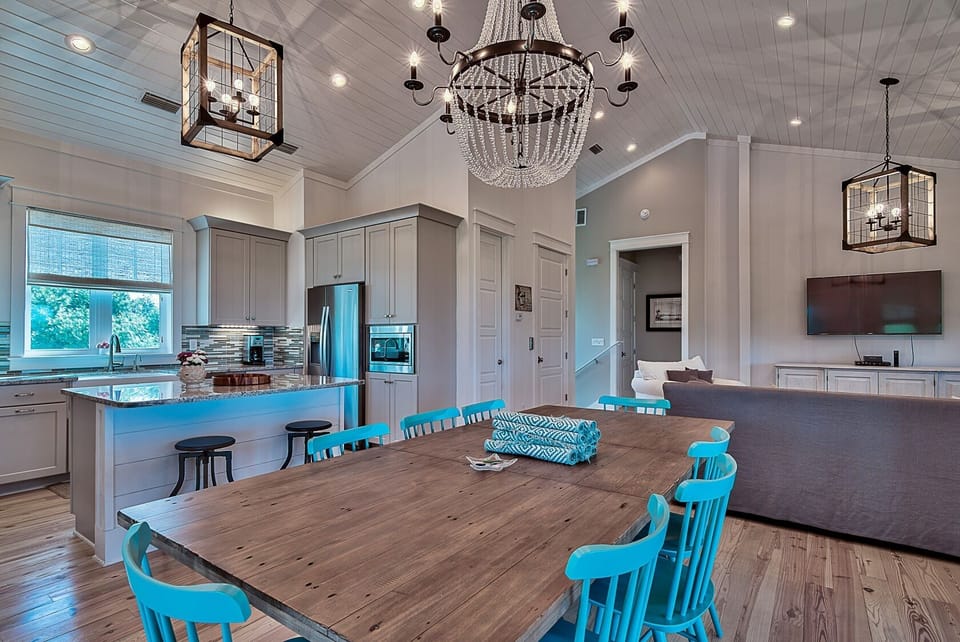 Third Floor: Living Space