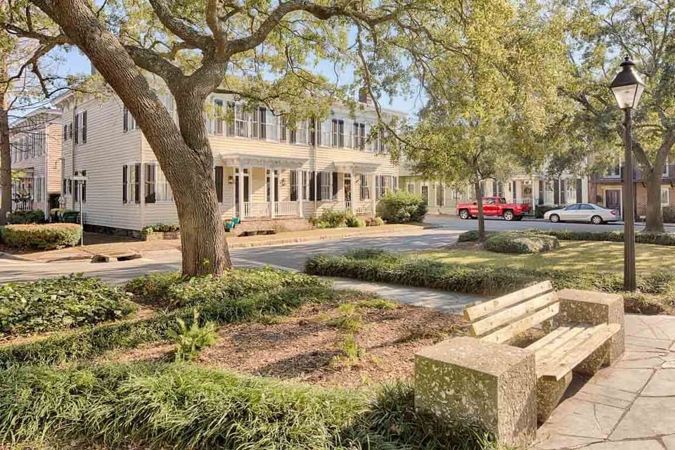 Walk through Washington Square on your way to dinner.
