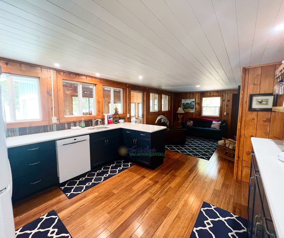 Kitchen/Dining - Full Kitchen