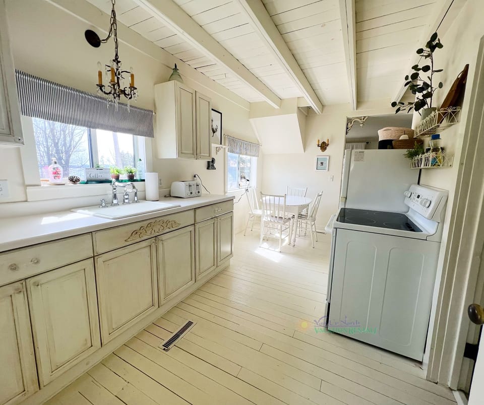 Full kitchen - Full kitchen