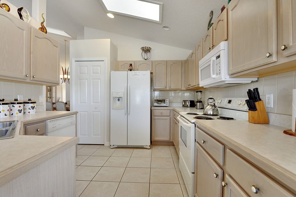 Fully equipped kitchen I