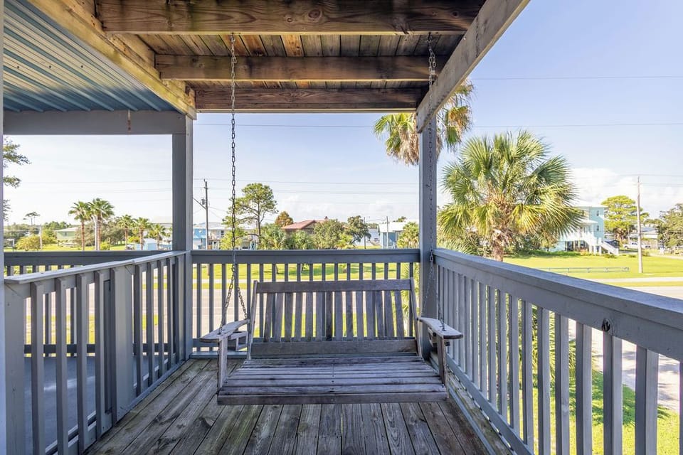 Quiet Space to enjoy Outdoors and Coastal Breezes - Sway on the porch swing while you sip morning coffee and enjoy the coastal breeze.