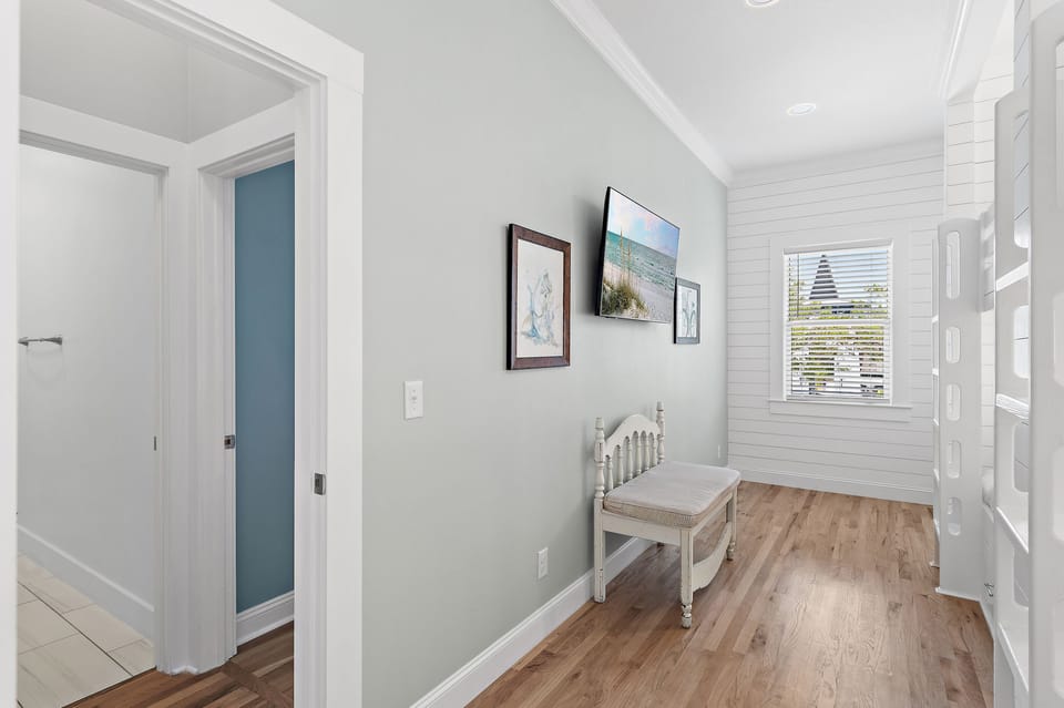 Daydreams By The Sea - Water's Edge of Seacrest - Second Floor - Twin Bunk Room with Ensuite