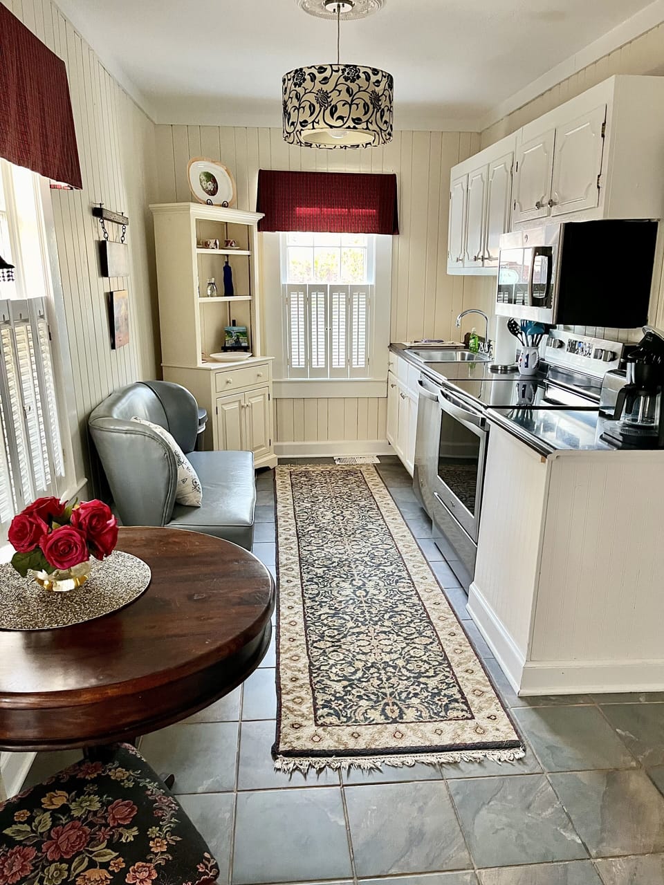 Full kitchen with refrigerator with icemaker, washer,  dryer, dishwasher