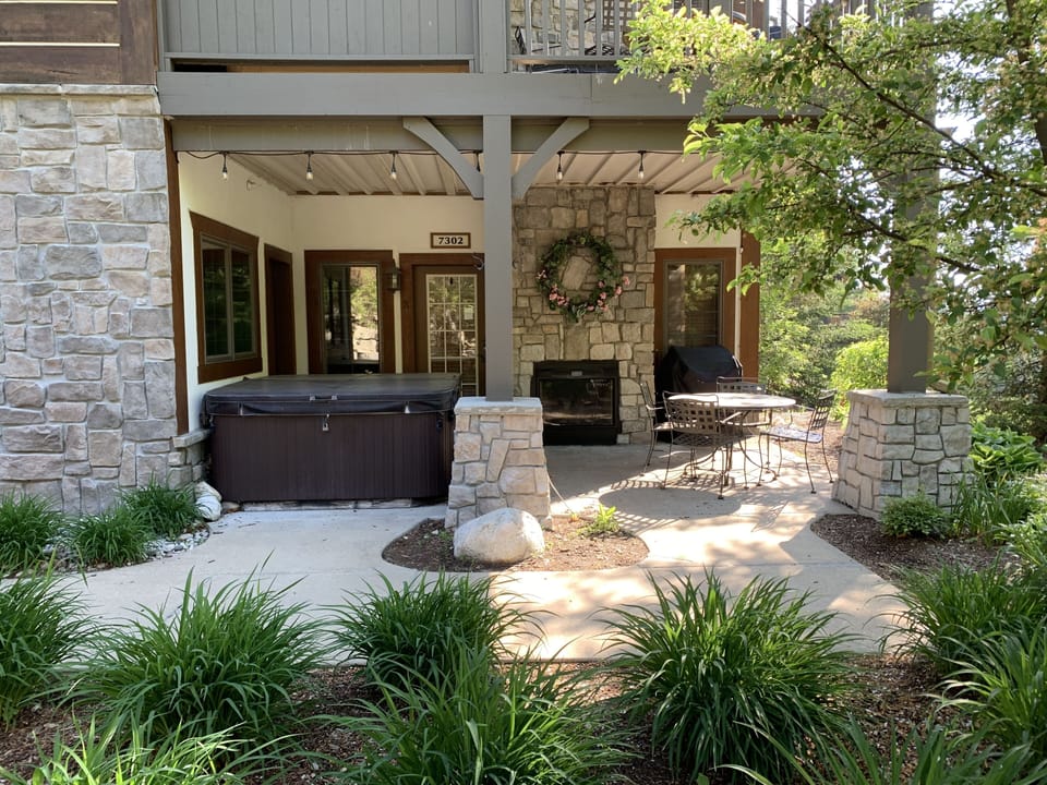 Creekside 7302 Patio w/ Private Hot Tub