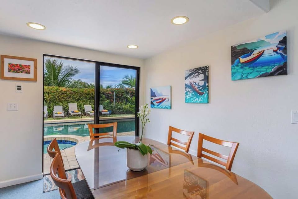 Downstairs dining area