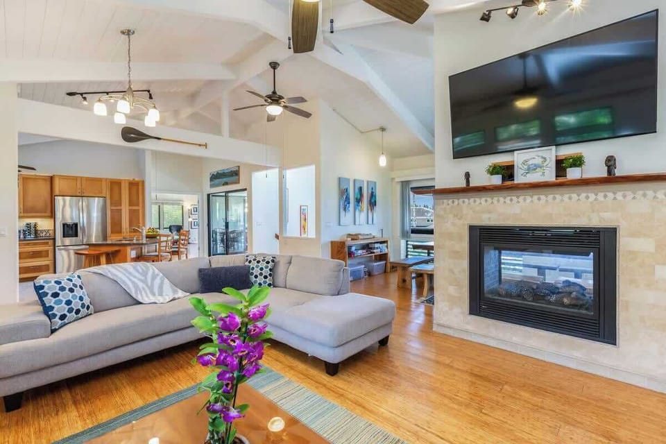 Upstairs living room
