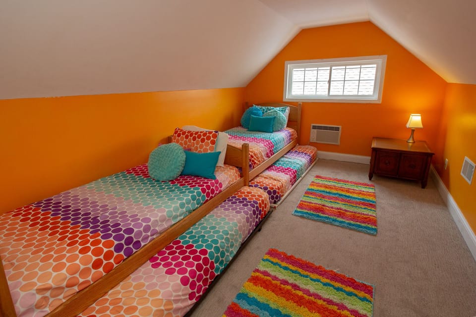 Third Level | Bedroom 5 | Two Twins with Twin Trundles