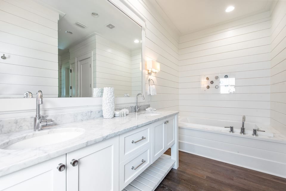 First Floor: Primary Bathroom